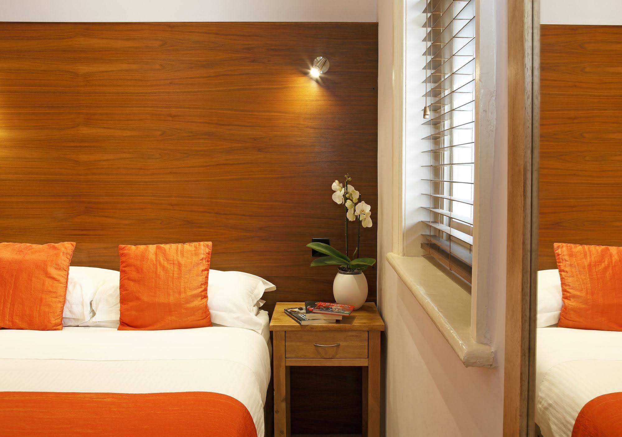 Castle Hotel อาเบอรีสวิท ภายนอก รูปภาพ