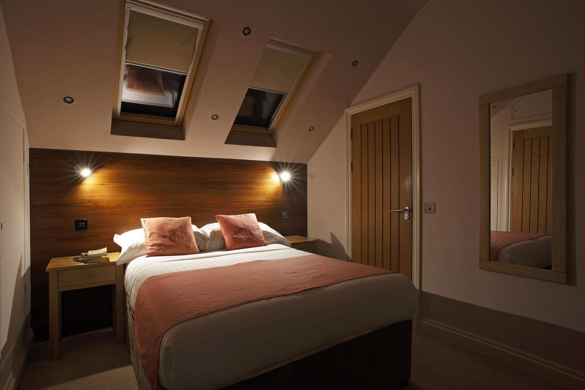 Castle Hotel อาเบอรีสวิท ภายนอก รูปภาพ